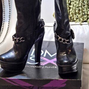 Donald J Pliner DMSX Lauren Leather Boots Size 8.5